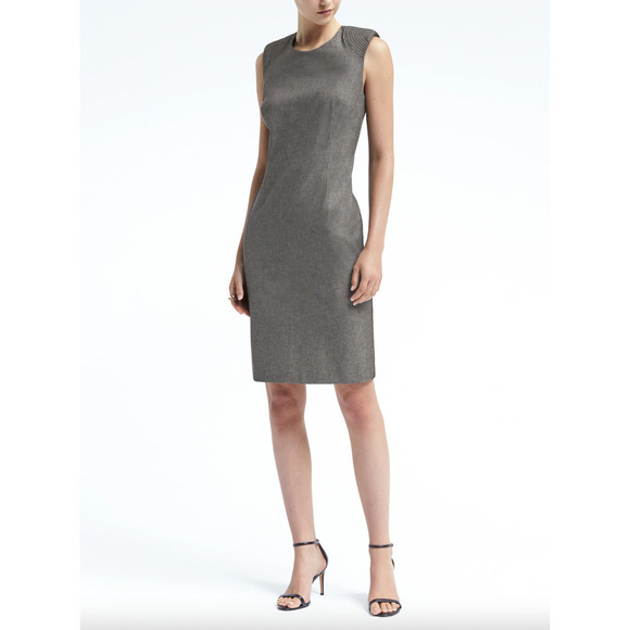Banana Republic Dresses & Skirts - Banana Republic Heather Gray Cotton Blend Career Knee Sheath Dress, Size 4P 🔴